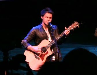 Kris Allen Chasing Pavements 01-2010-01-08.jpg
