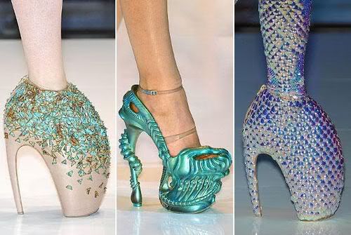 Alexander McQueen Lady gaga.avif