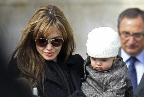 100312NT1_JOLIE_A_B-GR_01.avif