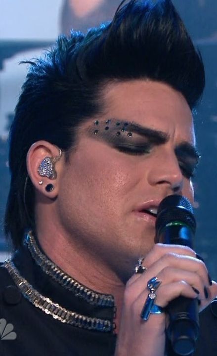 Adam Lambert Jay Leno Sleepwalker 01-2010-03-03.jpg