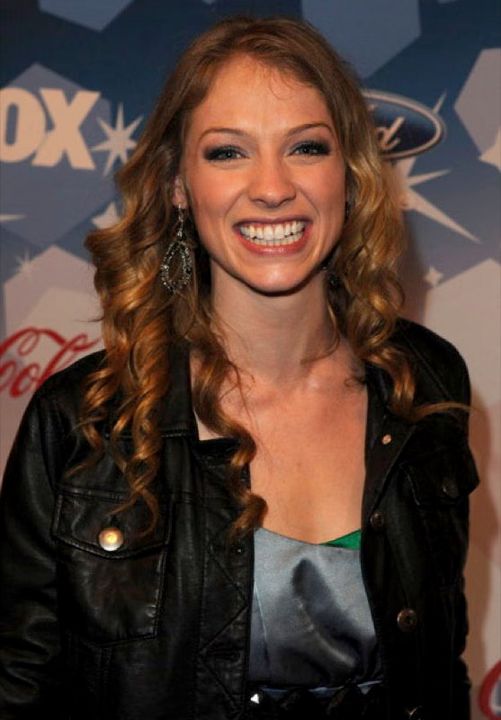 American Idol Top 12 Red Carpet 01-2010-03-12.jpg