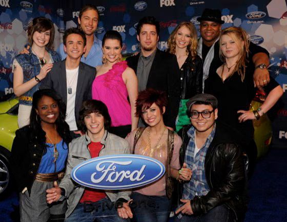 American Idol Top 12 Red Carpet 07-2010-03-12.jpg