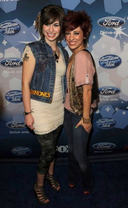 American Idol Top 12 Red Carpet 09-2010-03-12.jpg