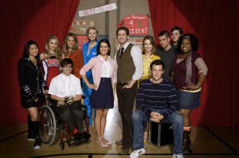 Glee Cast Oprah.jpg