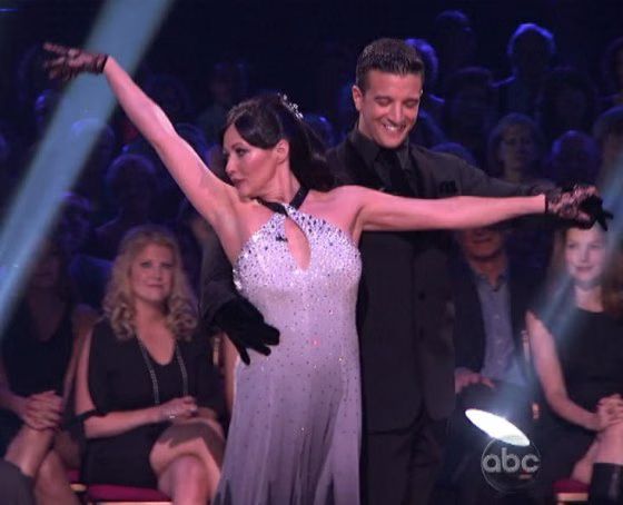 Shannen Doherty Waltz Mark Ballas 01-2010-03-22.jpg