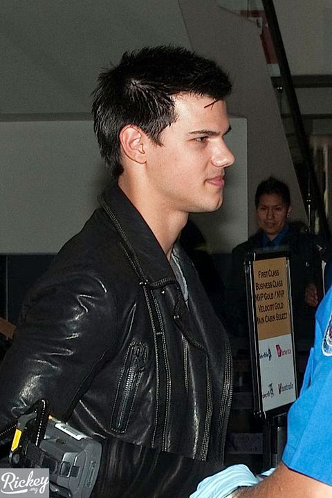 100427NB2_LAUTNER_B-GR_06.jpg