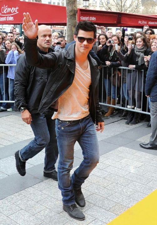 67544EP_LAUTNER_B-GR_01.jpg