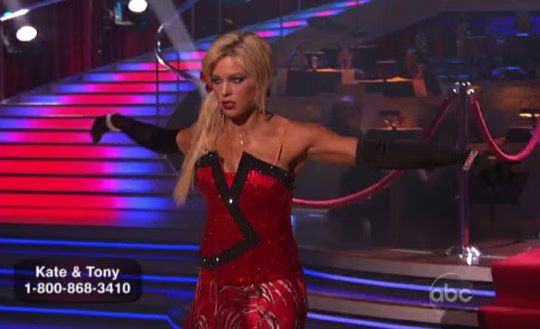 Kate Gosselin Papparazzi 01-2010-04-05.jpg