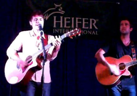 Kris Allen Send Me Your Angels 01-2010-04-08.jpg