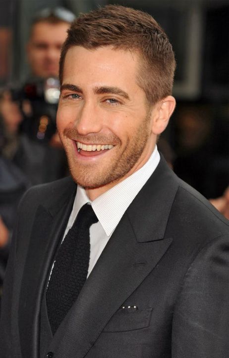 100509M4_GYLLENHAAL_B-GR_05.avif