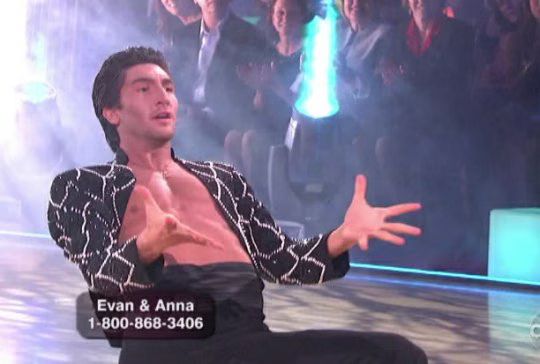 Evan Lysacek 01-2010-05-17.jpg