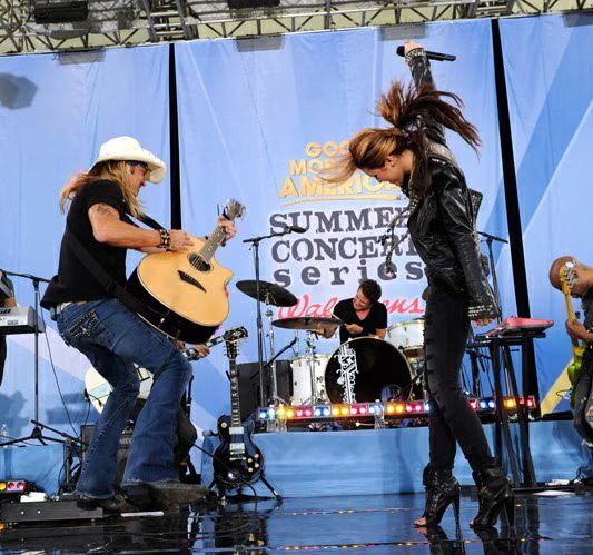 Bret Michaels Miley Cyrus Every Rose Has Its Thorn 01-2010-06-18.jpg