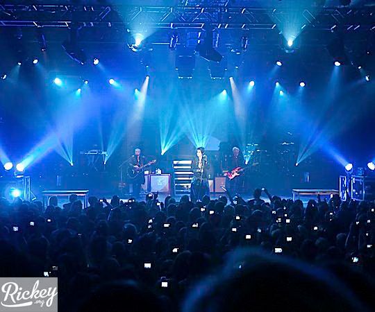 Glam Nation Tour 02-2010-06-23.jpg