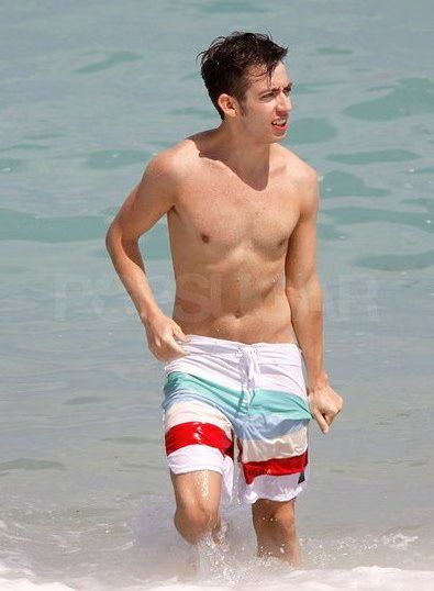 Kevin McHale Shirtless 01-2010-06-12.jpg