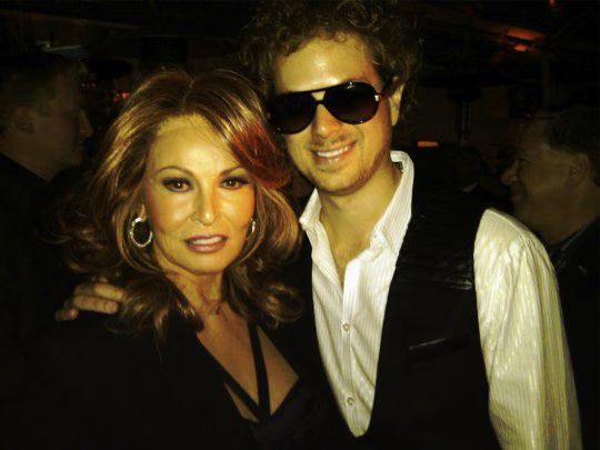 Raquel Welch Scott MacIntyre.jpg