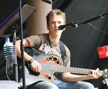 Aaron Kelly Somebody Like You 01-2010-07-17.jpg