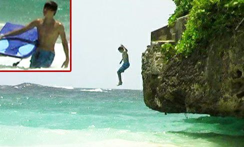 Justin Bieber Jumps Off Cliff 01-2010-08-20.jpg