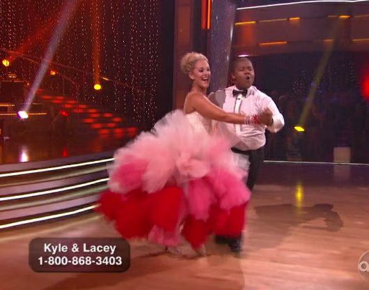 Kyle Massey Lacey Schwimmer 01-2010-09-27.jpg