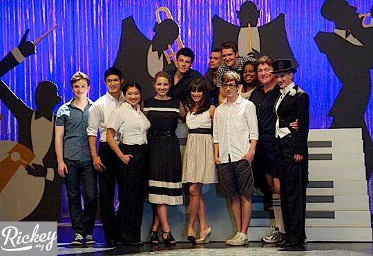 Glee Preview 04-2010-10-01.jpg