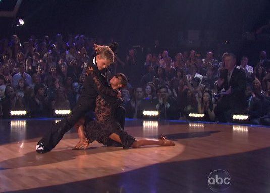 Jennifer Grey Derek Hough Argentine Tango 01-2010-10-11.jpg