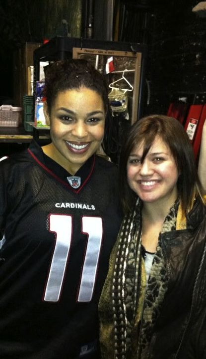 Jordin Sparks Kelly Clarkson In The Heights.jpg