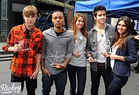 Justin Bieber Bow Wow 01-2010-10-24.jpg