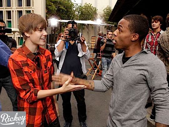 Justin Bieber Bow Wow 03-2010-10-24.jpg