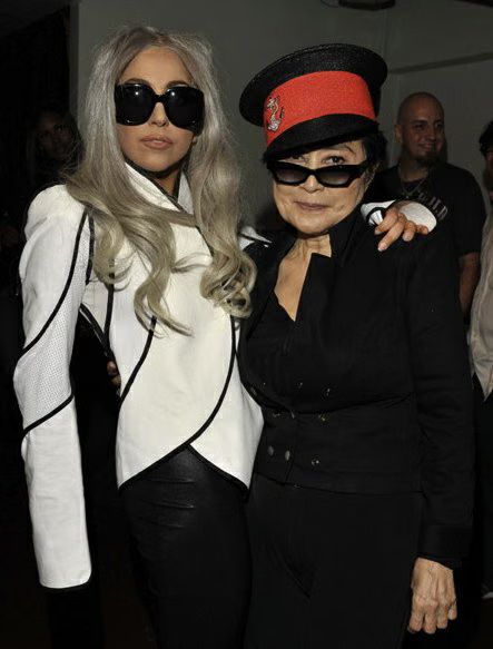 Lady Gaga Yoko Ono 01-2010-10-03.jpg