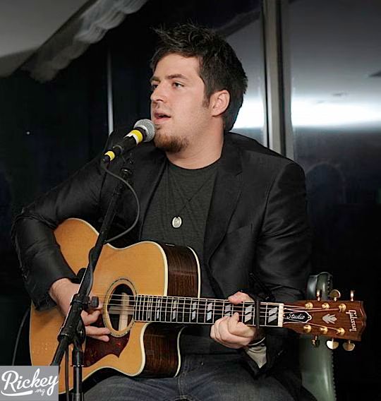 Lee DeWyze Feeding America 03-2010-10-03.jpg