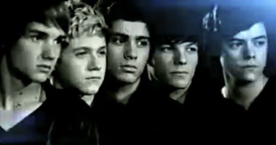 One Direction Total Eclipse of the Heart 01-2010-10-30.jpg