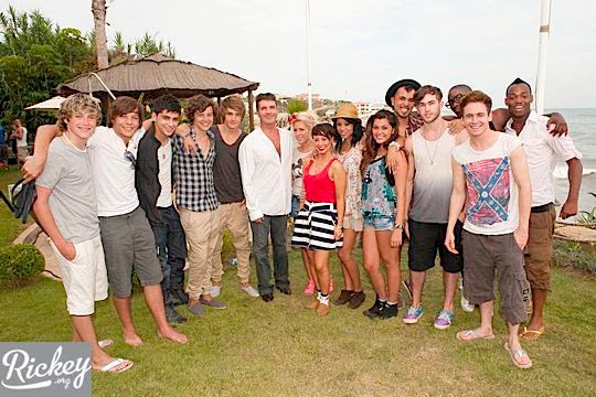 x factor top 12 01-2010-10-03.jpg