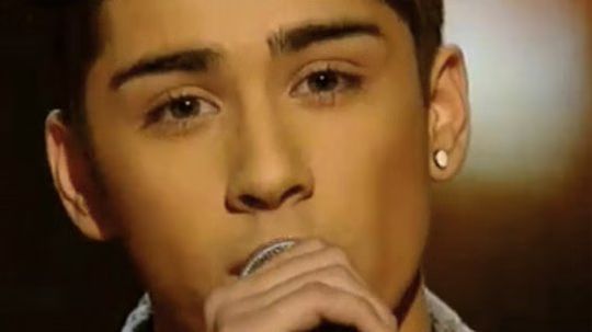 Zayn Malik One Direction You Are So Beautiful 01-2010-11-27.jpg