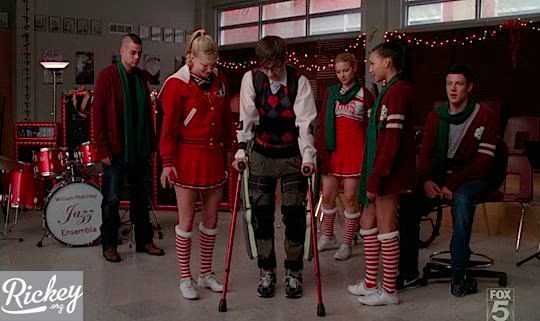 Glee Christmas 04-2010-12-07.jpg