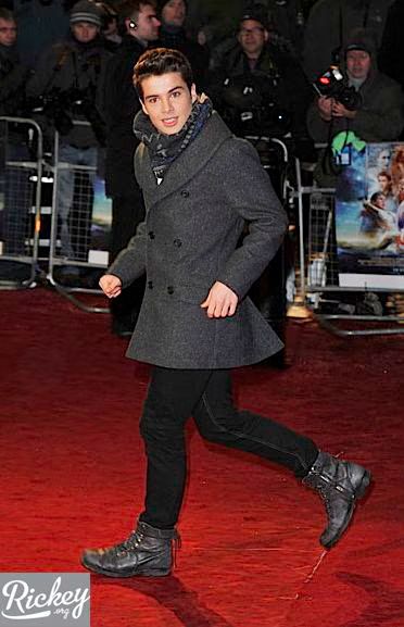 One Direction Narnia 09-2010-12-03.jpg