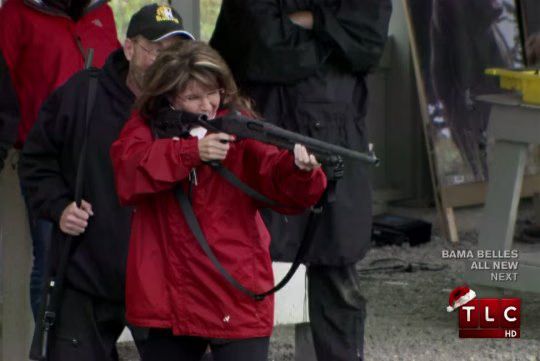 Sarah Palin shoots bear 01-2010-12-12.jpg