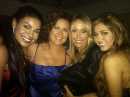 Jordin Sparks Miley Cyrus.jpg