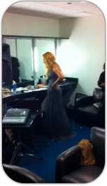 Beyonce rehearsing backstage for American Idol Finale
