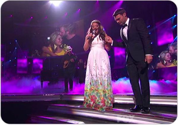 Lauren Alaina  Like My Mother Does  American Idol 10 Finale  Video MP3