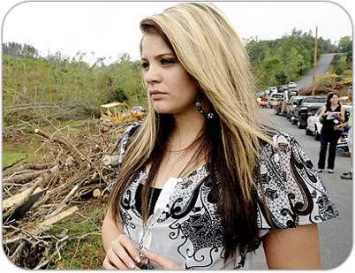 Lauren Alaina Like My Mother Does
