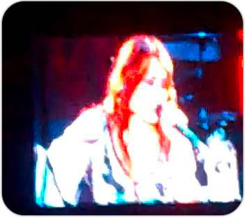 Miley Cyrus - Landslide in Quito Equador.jpg Miley Cyrus Landslide in Quito Equador