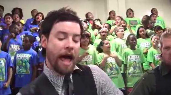 David Cook performs with PS22 Chorus - The Last Goodbye and Rolling in the Deep.jpg David Cook performs with PS22 Chorus The Last Goodbye and Rolling in the Deep