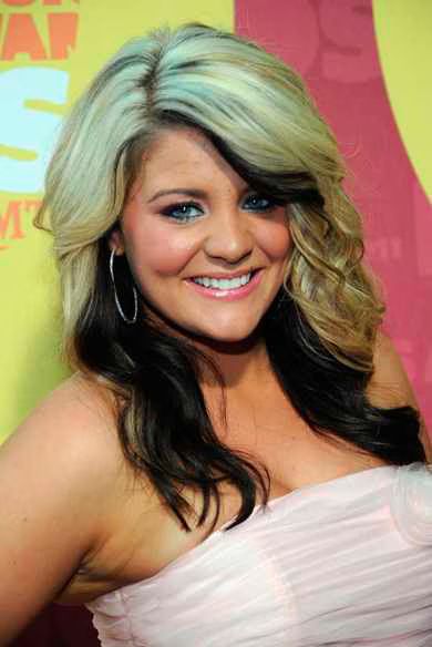 Lauren Alaina Scotty McCreey CMT Music Awards 03-2011-06-09.jpg Lauren Alaina Scotty McCreey CMT Music Awards 03 2011 06 09