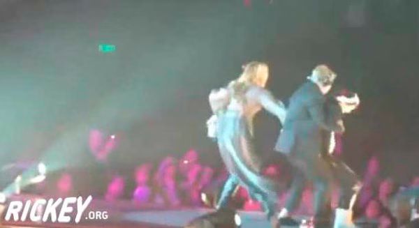 Miley Cyrus Attacked By Fan on Stage  Video