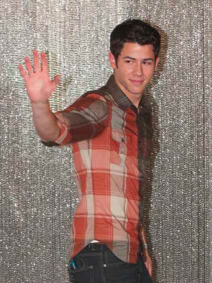 Nick Jonas Quaker 01 2011 06 09