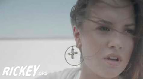 Demi Lovato - Skyscraper - Video.jpg Demi Lovato Skyscraper Video
