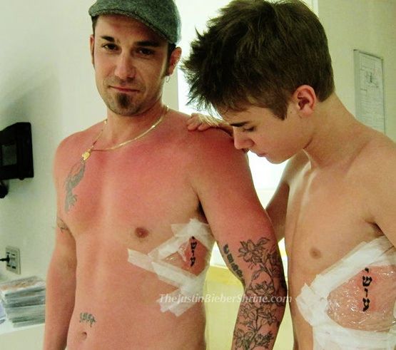 Justin Bieber and Dad get matching tattoos 03 2011 07 25