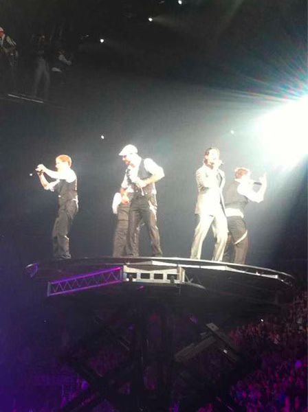 Kevin Richardson rejoins NKOTBSB in LA concert