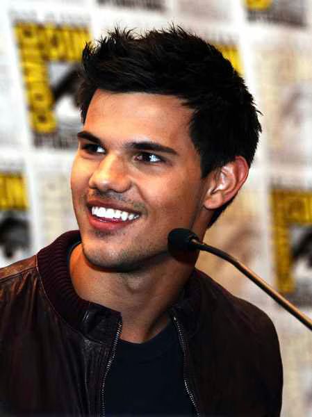 Taylor Lautner San Diego Comic Con 04-2011-07-22