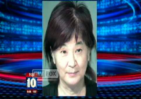 Woman Gropes TSA Agent s Breast at Phoenix Airport