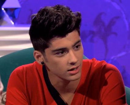 Zayn Malik dances with Alan Carr on Chatty Man  Video